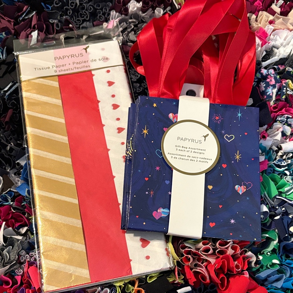 🆕Papyrus Heart Bags And Tissue Bundle